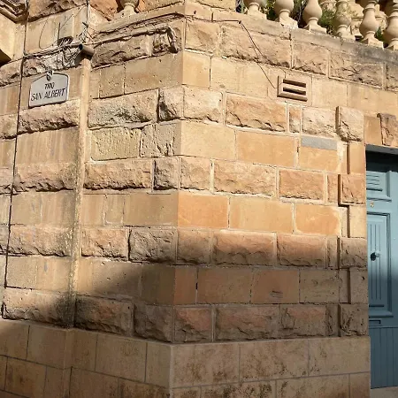 Parisio One Bedroom Maisonette In Appartamento *