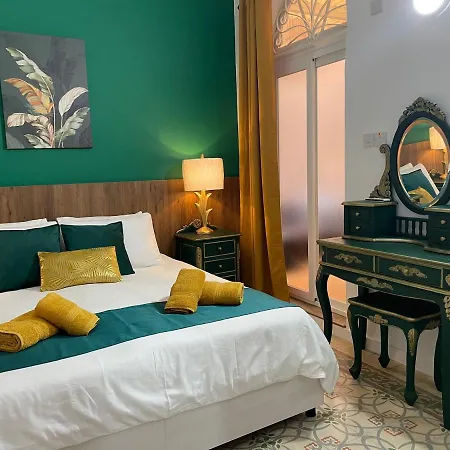 Parisio One Bedroom Maisonette In Appartamento