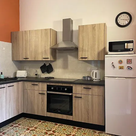 Parisio One Bedroom Maisonette In